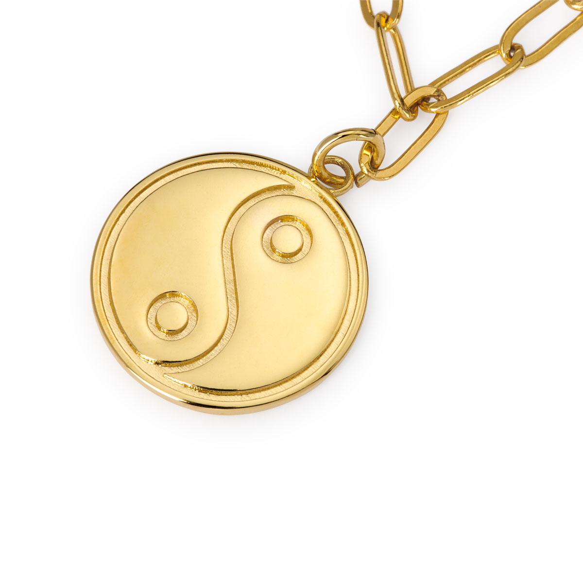 MAMA, SIEMPRE A LA ÚLTIMA